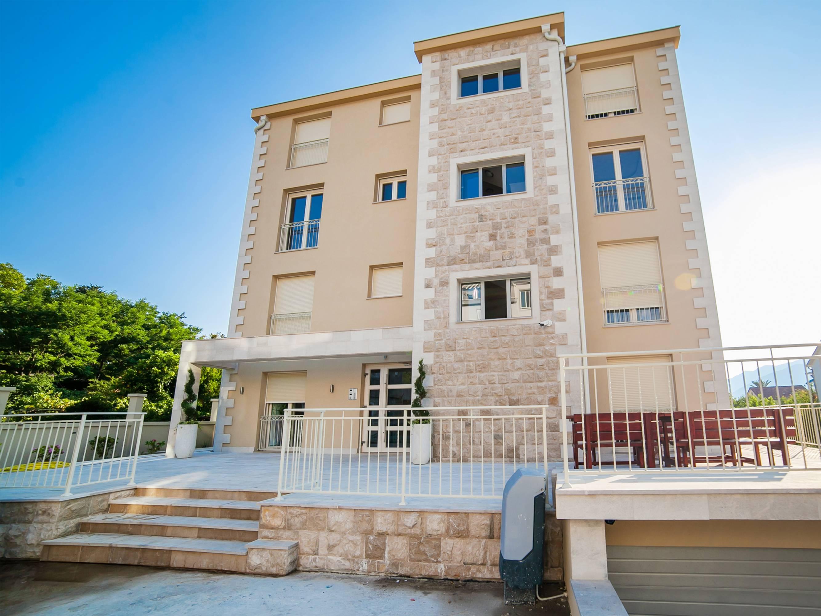 Sea Point Apart Hotel Tivat Exterior photo